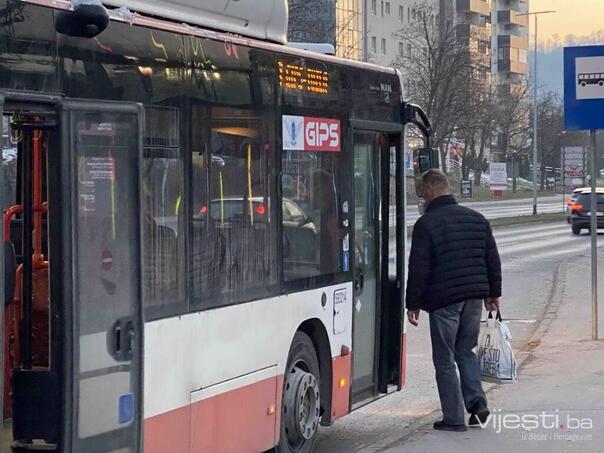 Otkazan bojkot nastave u Tuzli: Vlada priprema subvencije karata