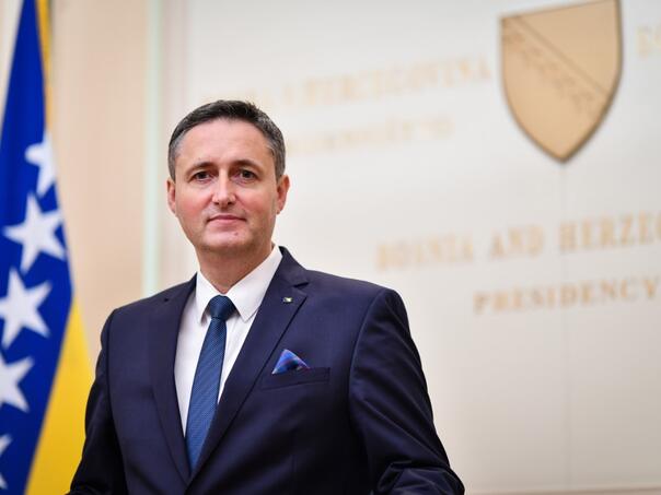 Bećirović sutra u Vatikanu, prisustvovat će sahrani pape Franje