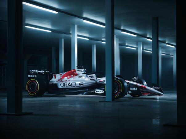 Bolidi Oracle Red Bull Racinga u posebnom ruhu za utrku u Japanu