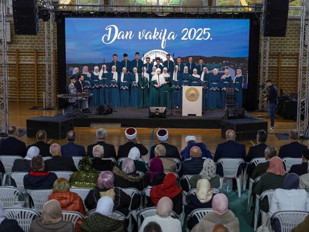 Dan škole u cazinskoj Medresi obilježen uz prisustvo kantonalnog rukovodstva