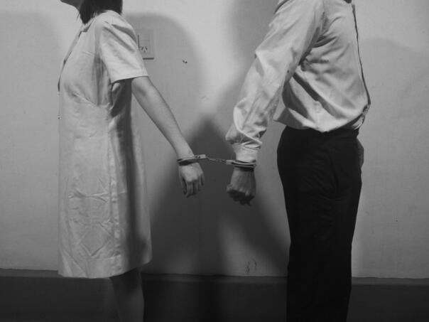 Nije zdravo “krpiti” ljubav: Zašto je bolje pustiti vezu da završi prirodno?