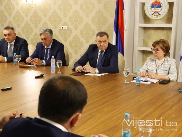 Pogledajte ko je sve stigao na sastanak s Dodikom u Istočnom Sarajevu
