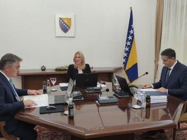 Predsjedništvo BiH zvanično pozvalo EUFOR da asistira SIPA-i prilikom hapšenja Dodika!