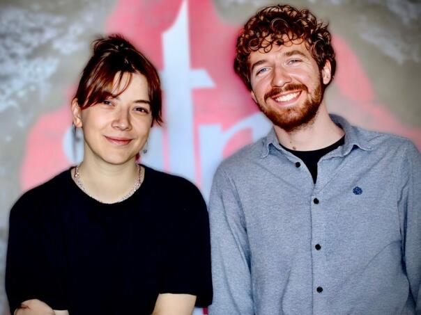 Predstava “Podroom”: Rastrgani identiteti u tami noći