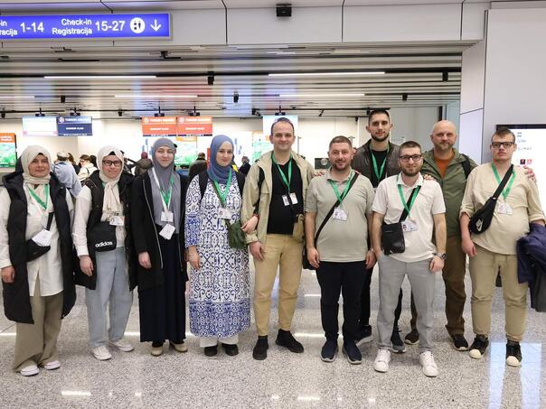 Prva grupa gluhih osoba iz BiH otputovala na umru