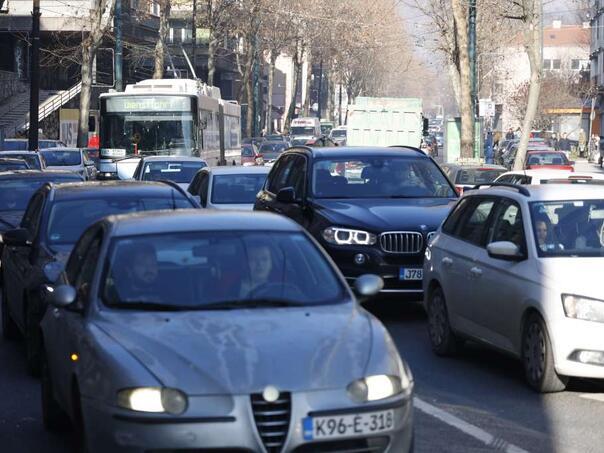 Radovi, kolone i kiša: Pogledajte gdje su najveća usporenja u saobraćaju danas