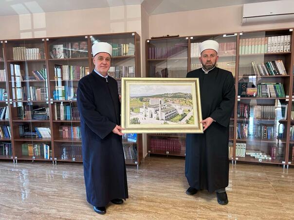 Reisul-ulema Kavazović: Muslimani u Crnoj Gori grade institucije koje obećavaju