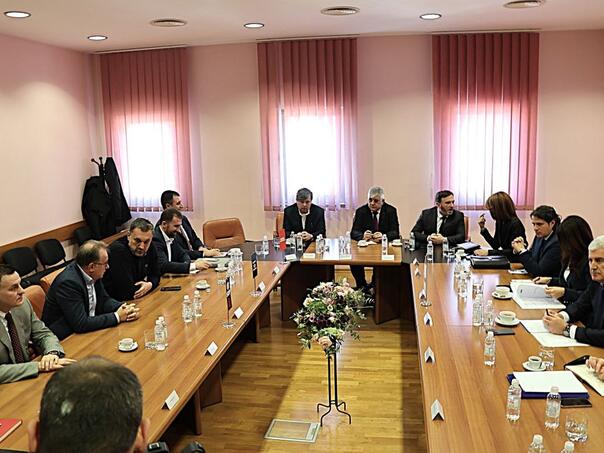 Traje sastanak lidera Trojke i HDZ-a: Donosi li Čović odluku?