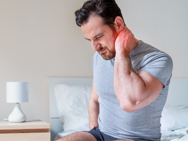 Ukočen vrat može da bude simptom smrtonosne infekcije