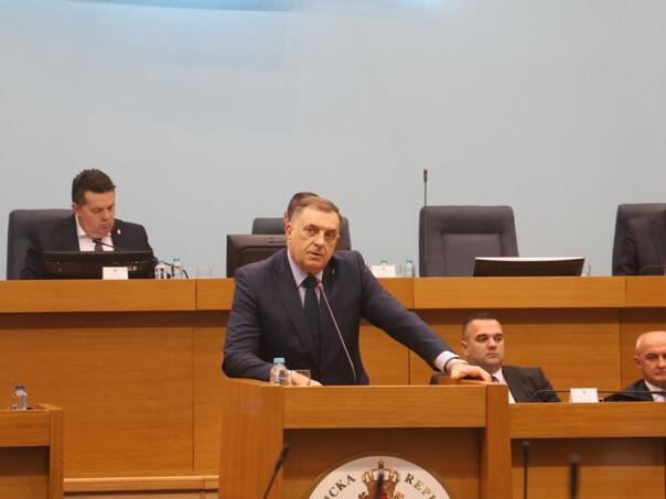 Dodik: Mi nismo pobunjenička grupa, hvala Stanivukoviću