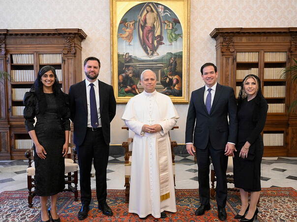 JD Vance i Rubio sa suprugama kod pape Lava XIV. u Vatikanu