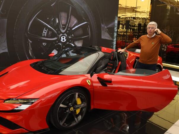 Jedna žena je mogla parirati Popoviću u vozilima: To je bolest…