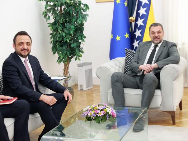 Konaković sa novoimenovanim ambasadorom Aksekijem: Neupitna podrška Turske BiH