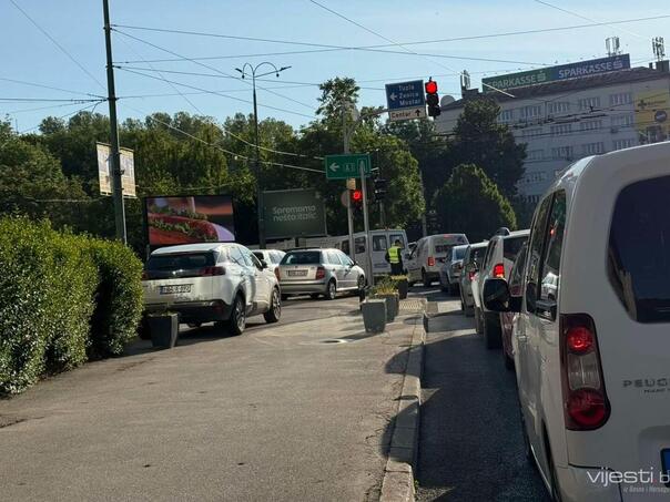 Lakši udes na Skenderiji, velike gužve jutros u centru Sarajeva