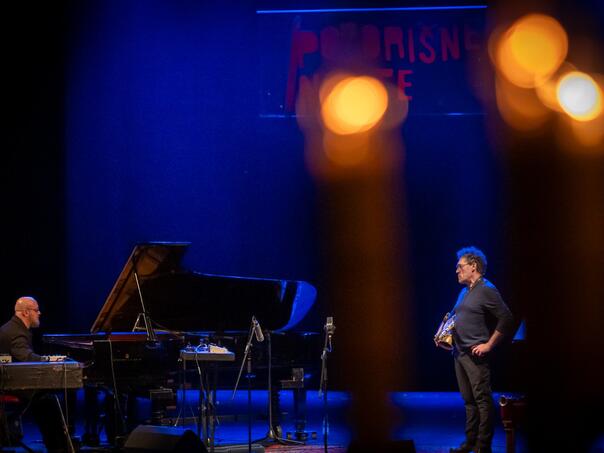 Sarajlije uživale u koncertu Zulfikarpašića i Louraua, ispraćeni višeminutnim ovacijama