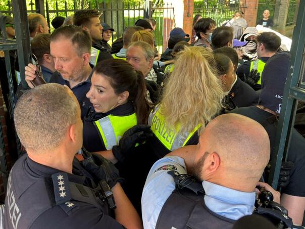 Sukob ljevičara i članova AfD-a u Dortmundu, policajac lakše povrijeđen