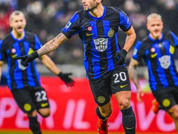 Igrač Intera klanjao Bajram namaz u bosanskom džematu u Njemačkoj