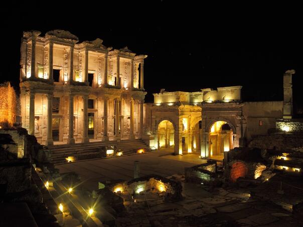 Istražite Tursku i nakon zalaska sunca: 27 atrakcija otvoreno za noćne posjete