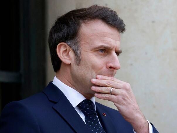 Macron upozorava: Pokušaj rušenja režima u Iranu doveo bi do haosa