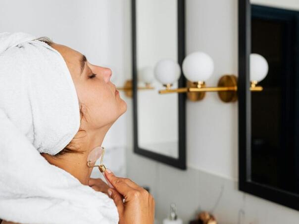 Mažete lice, ali zaboravljate vrat? Stručnjaci otkrivaju zašto je to velika greška