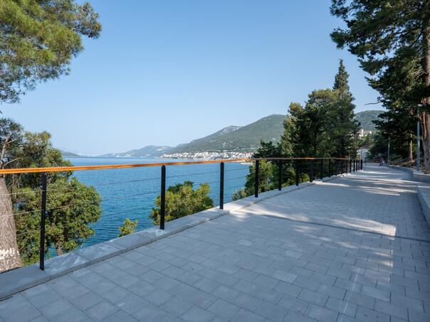 Neum dobio novo šetalište uz more, turistima se sviđa