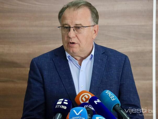 Nikšić: Nema tabu tema, razgovaramo i kad se ne slažemo
