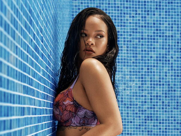 Rihanna se skinula u donji veš i u vrućem izdanju oduševila fanove