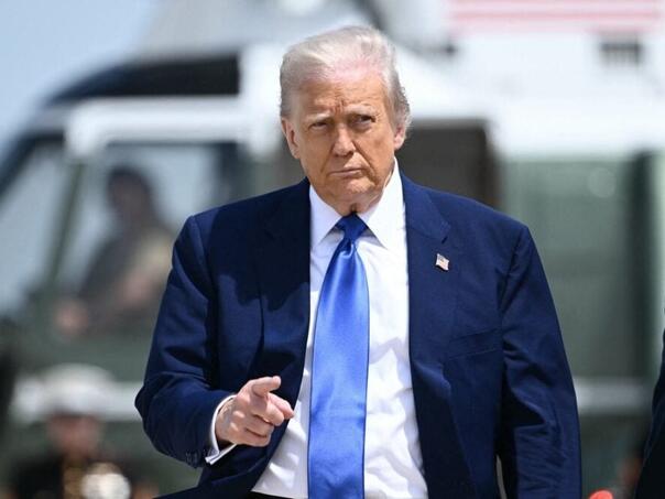 Trump oštro napao Medvedeva zbog izjave o nuklearnom oružju za Iran