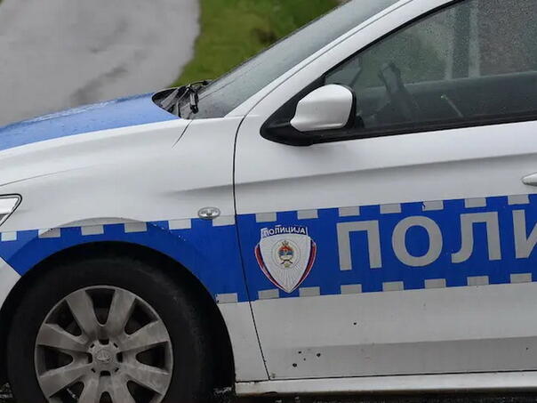 Dvije osobe povrijeđene u sudaru dva vozila na putu Trnovo – Foča