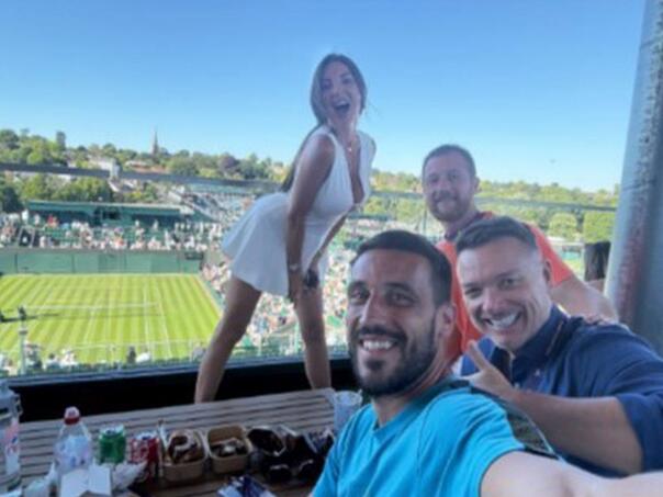 Džumhur objavio fotografiju s novom djevojkom i trenerom