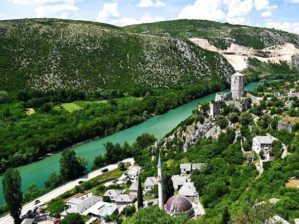 Hercegovina jutros vedra, Bosna pod oblacima – temperature do 37°C