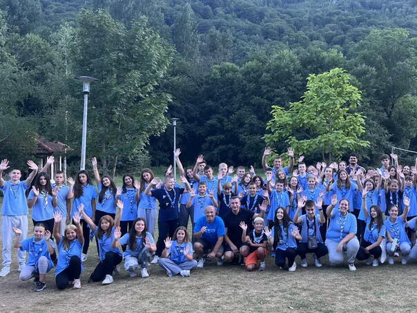 Konjic: Gradonačelnik Ćatić na druženju sa članovima Odreda izviđača na Boračkom jezeru