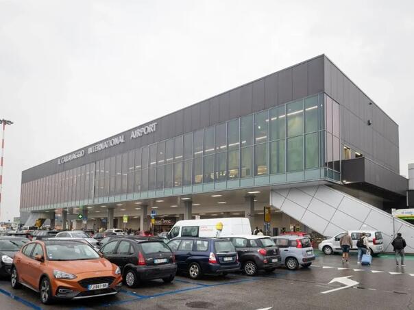 Ukida se ograničenje unosa 100 mililitara tečnosti na evropskim aerodromima, ali ima “kvaka”