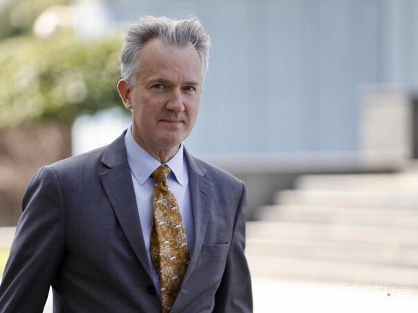 Britanski ambasador uputio poruku Dodiku: To je nezakonito