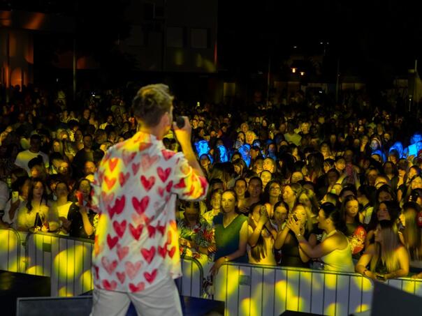 Adi Šoše oduševio Mostarce: Koncert karijere u rodnom gradu