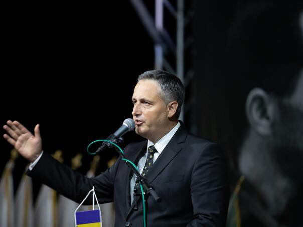 Bećirović iz junačkog Bužima poslao poruku Vučiću: Više od 1.000 godina mi ne klečimo…