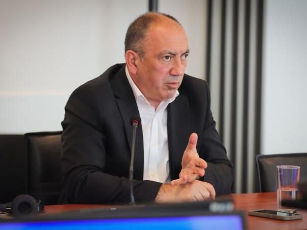 Crnadak nakon smrti doktorice: Korupcija ubija!