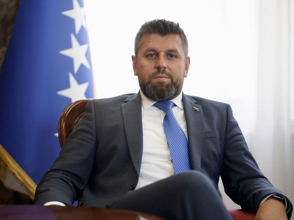 Dodik nakon presude povlači sve očajnije poteze, prva žrtva – Duraković