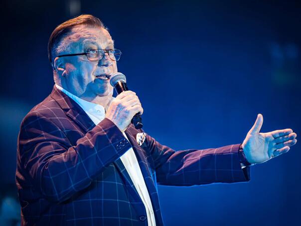 Halid Bešlić otkazao koncert u Gradačcu iz zdravstvenih razloga