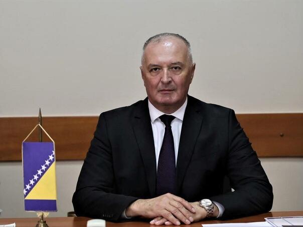 Sruši se “Srpski svet” kao kula od karata