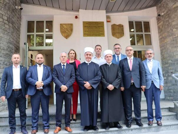 Kavazović u posjeti Bosanskoj Krupi: Grad vjere, tradicije i zajedničkog života