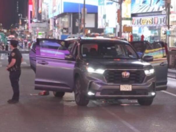 Maloljetnik pucao u centru New Yorka i ranio tri osobe