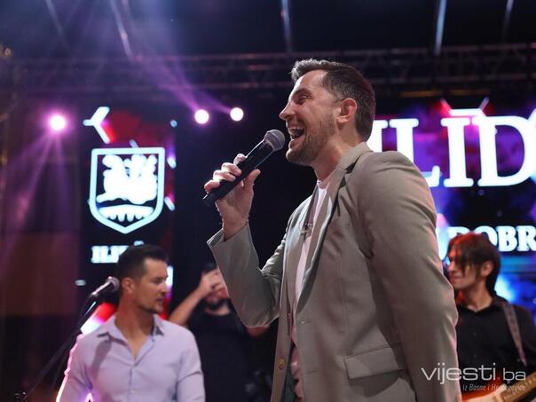 Mirza Selimović priredio muzički spektakl u centru Ilidže