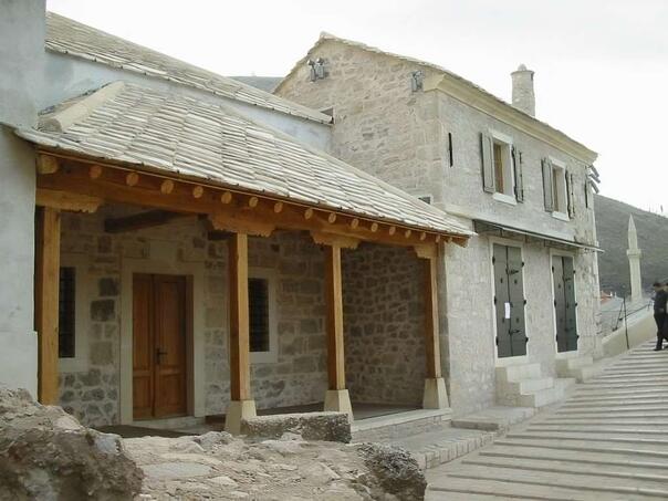 MIZ Mostar: Nakon 90 godina džuma namaz klanjana u Sultan Selimovom mesdžidu