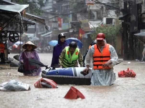 Najmanje 14 poginulih u poplavama u Vijetnamu