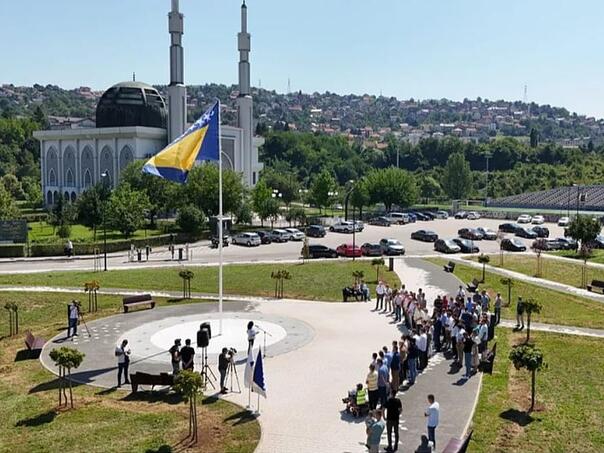 Novi Grad Sarajevo dobio park Alije Izetbegovića: Otvorena fontana kod Istiklal džamije