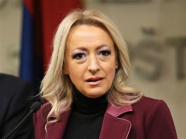 Mile, budi muško, gini kao veliki