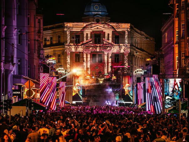 Posljednju noć SFF-a glavna ulica u Sarajevu bila je najveći plesni podij u regiji