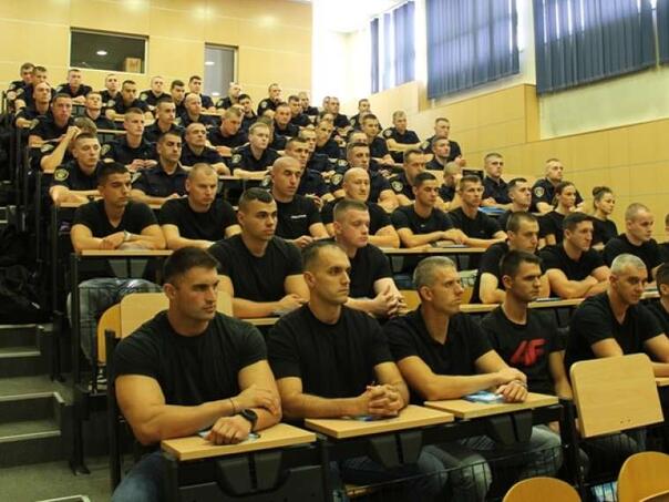 Predstavnici Ambasade SAD-a u BiH educirali kadete i policijske službenike Federacije o terorizmu