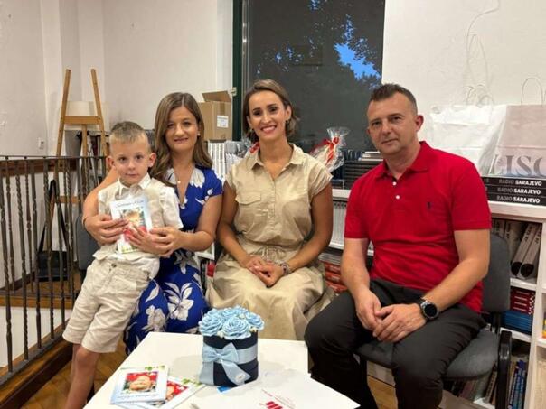 Promovisana knjiga “Satkana krila” o životu sa autizmom: Svako dijete može da poleti